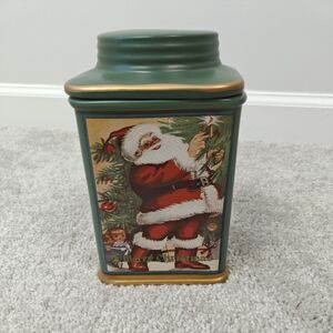 Oneida Sakura Holiday Memories Santa’s  Visit 7" Stoneware Canister Gift Jar
